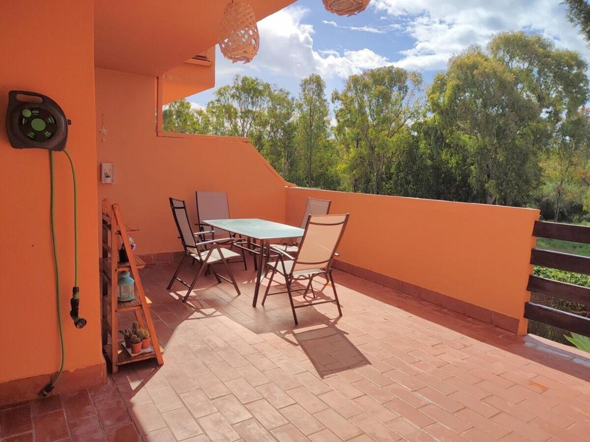 Apartamento Con Piscina 카사레스 외부 사진