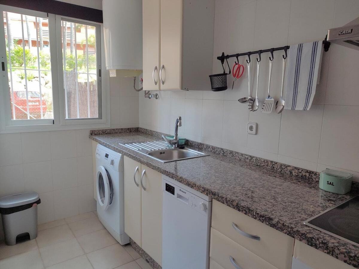 Apartamento Con Piscina 카사레스 외부 사진