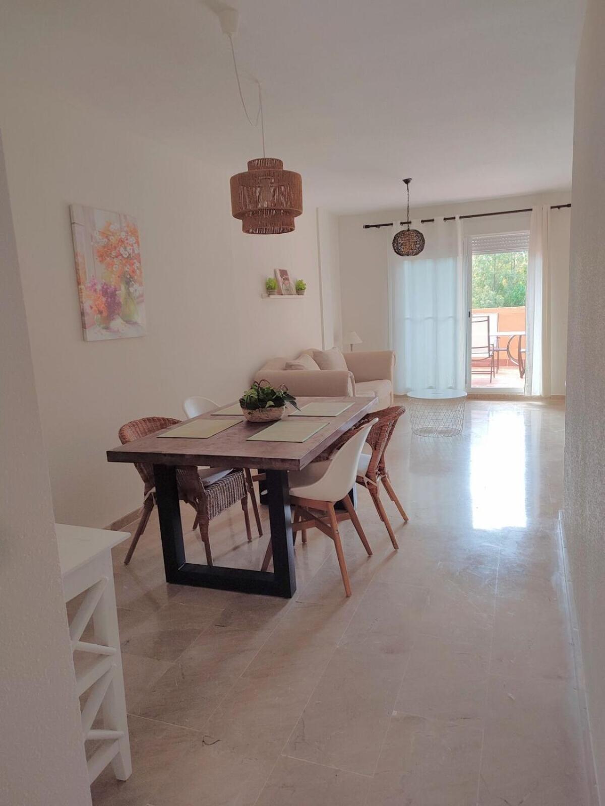Apartamento Con Piscina 카사레스 외부 사진