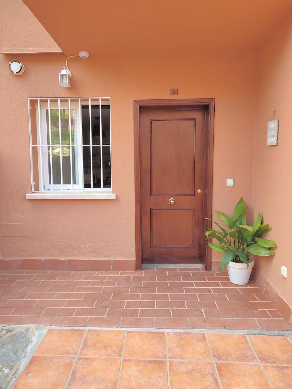 Apartamento Con Piscina 카사레스 외부 사진